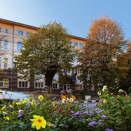 Hotel Teilor Căciulata Extérieur photo