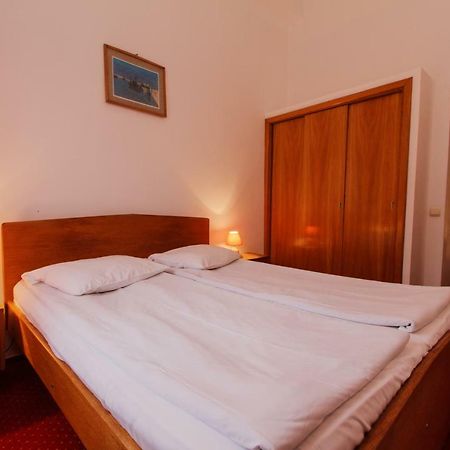 Hotel Teilor Căciulata Extérieur photo