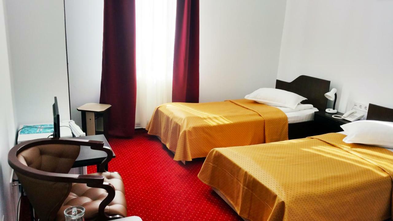 Hotel Teilor Căciulata Extérieur photo